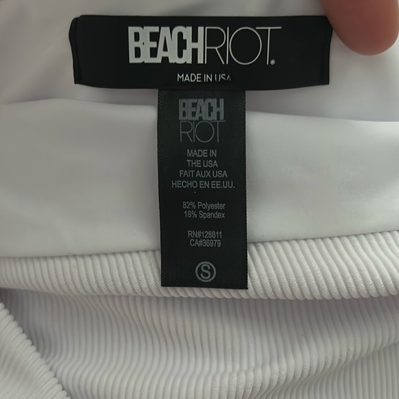 Celine asymmetrical white ribbed One Piece by:
BEACH RIOT - Picture 2 of 4